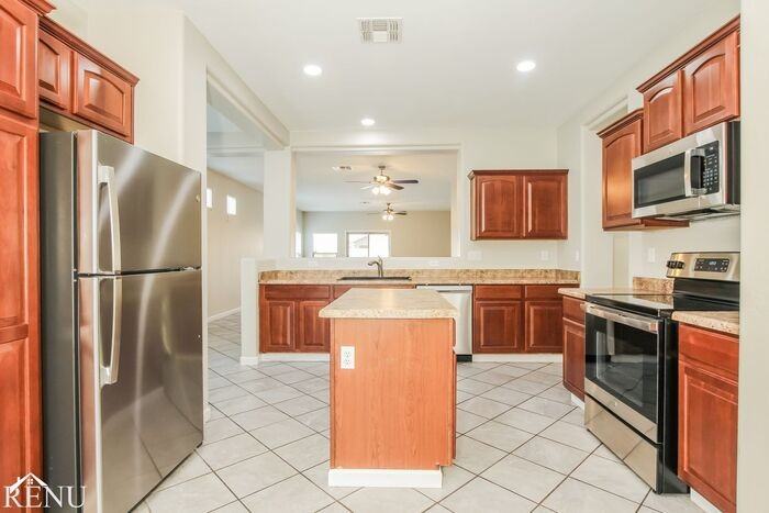 5324 W Carson Rd - Photo 2 of 17