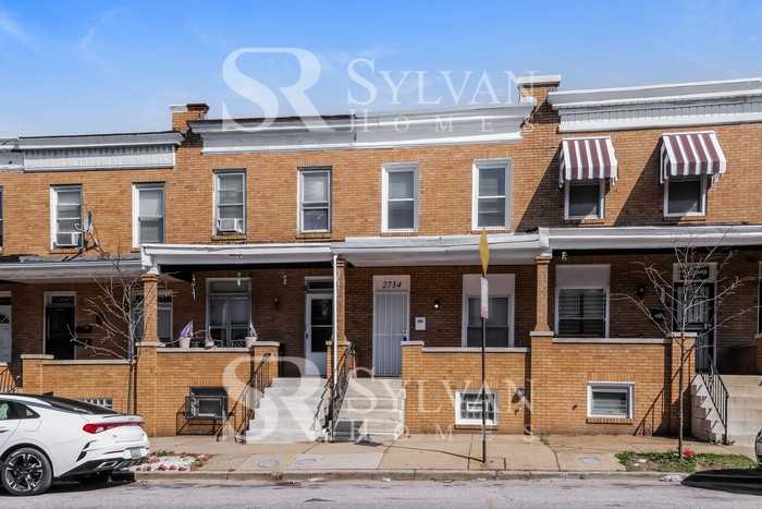 2734 E Biddle St - Photo 2 of 15