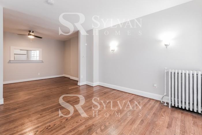 2734 E Biddle St - Photo 3 of 15