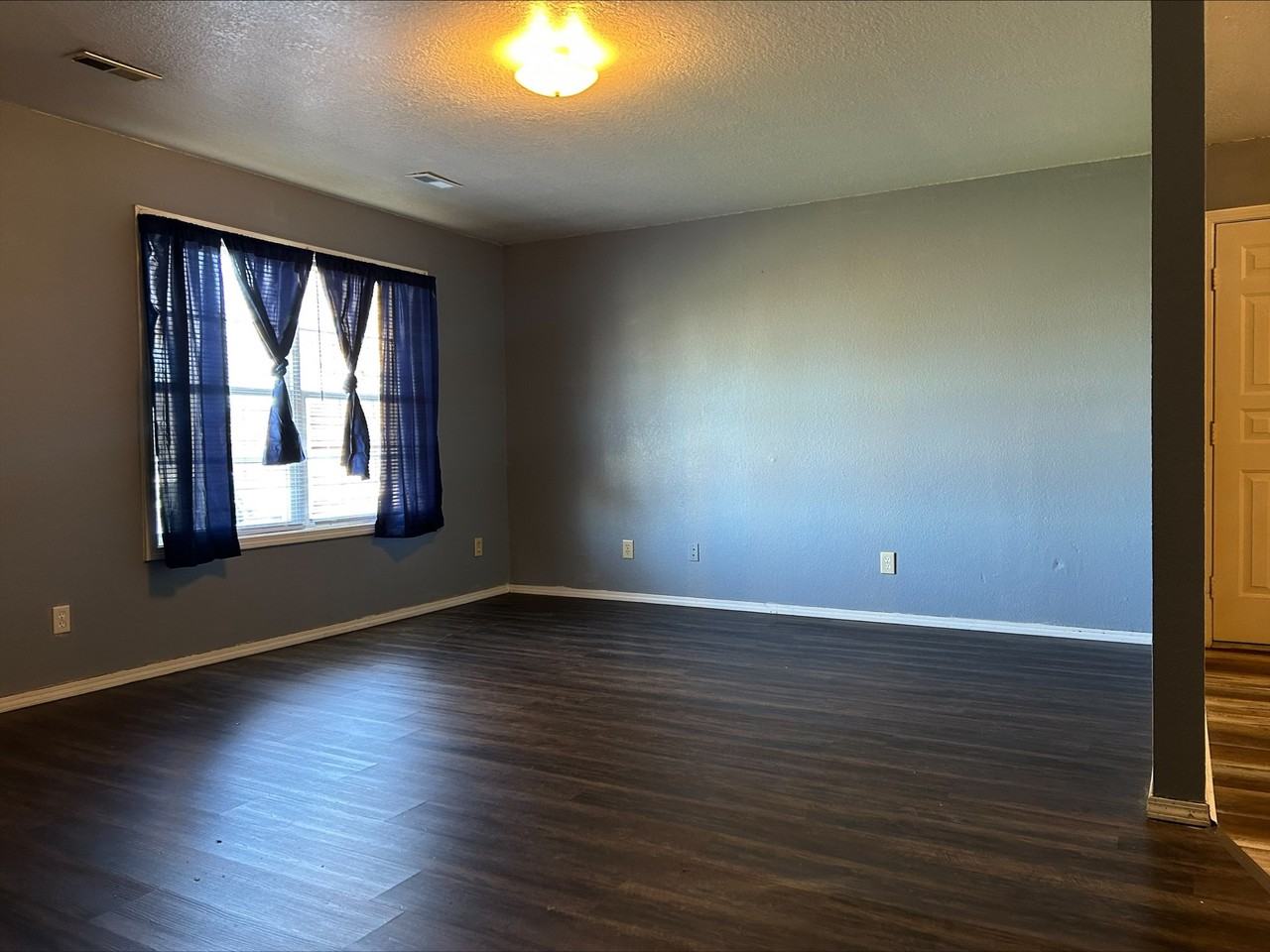 209 E Butler Rd #209 - Photo 2 of 9