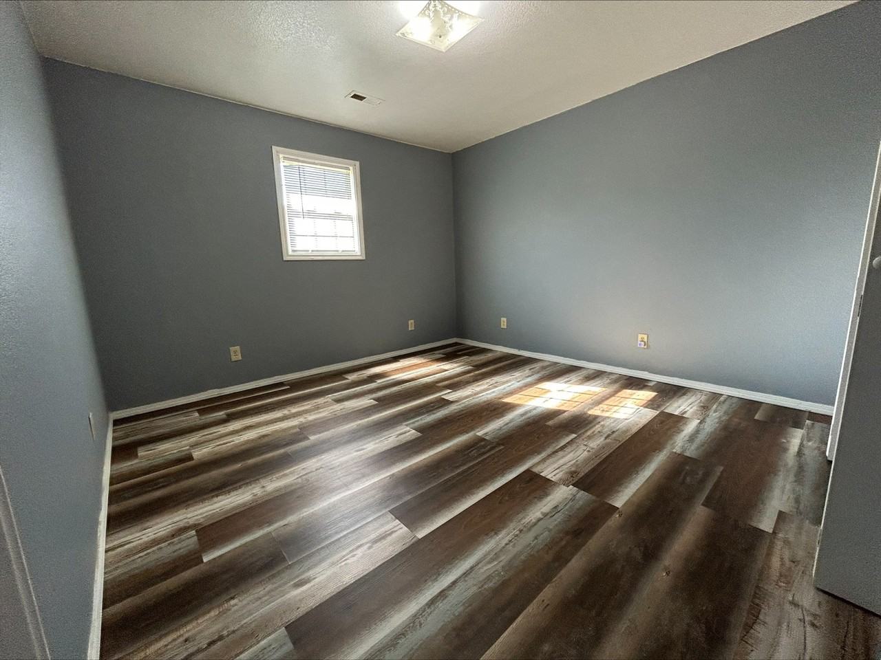 209 E Butler Rd #209 - Photo 3 of 9