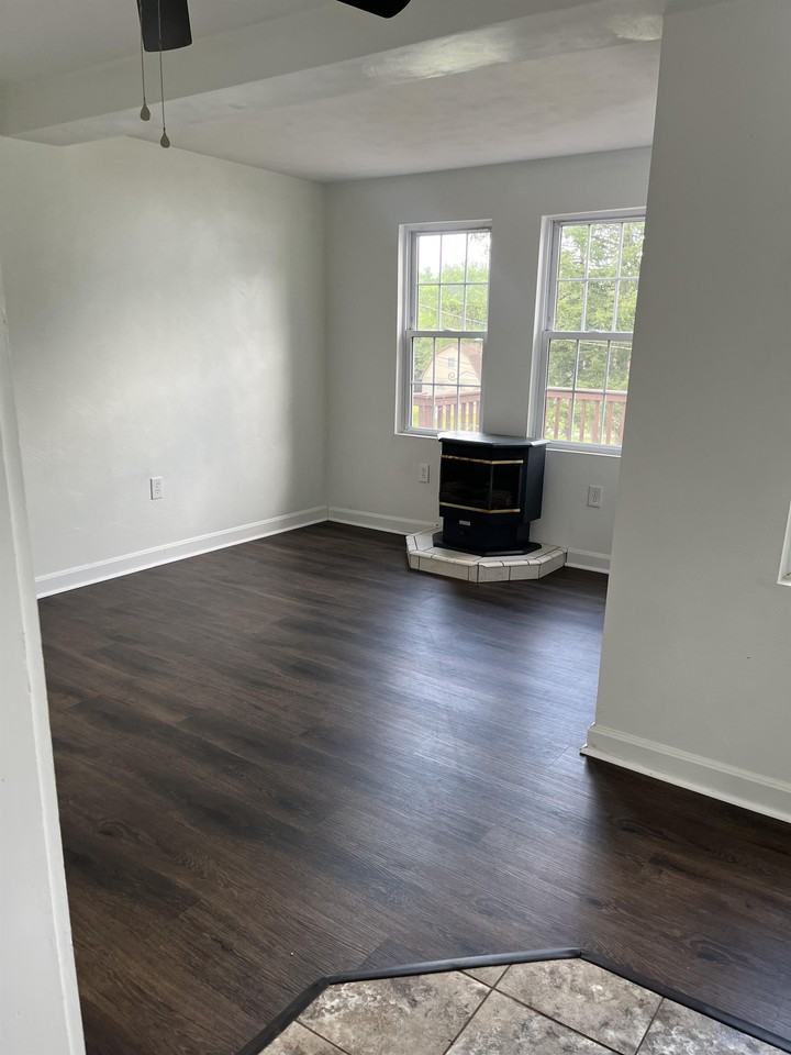 4765 W Newton Rd Frnt - Photo 2 of 14