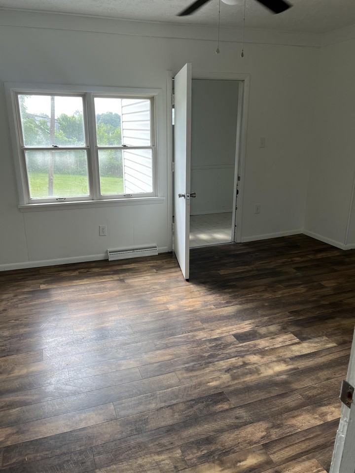 4765 W Newton Rd Frnt - Photo 6 of 14