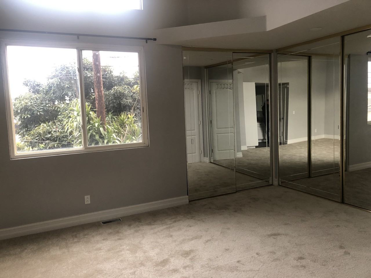 622 Terrace Cir - Photo 3 of 12