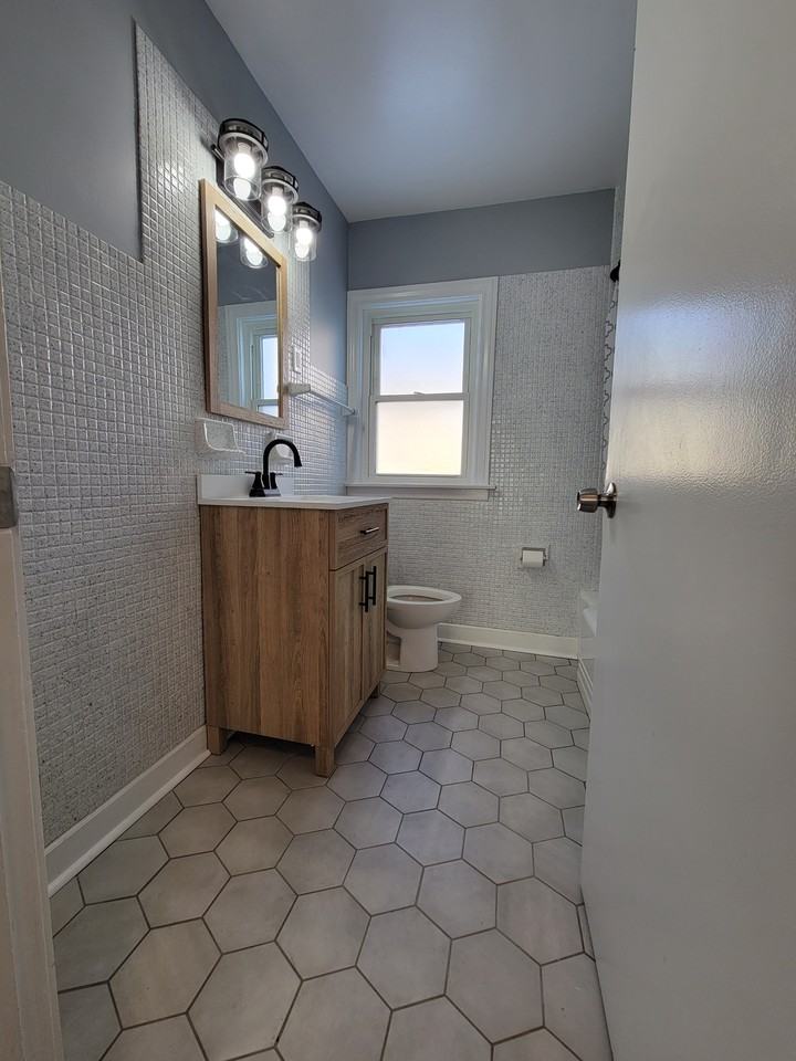 7244 N Kilpatrick Ave #NA - Photo 2 of 11