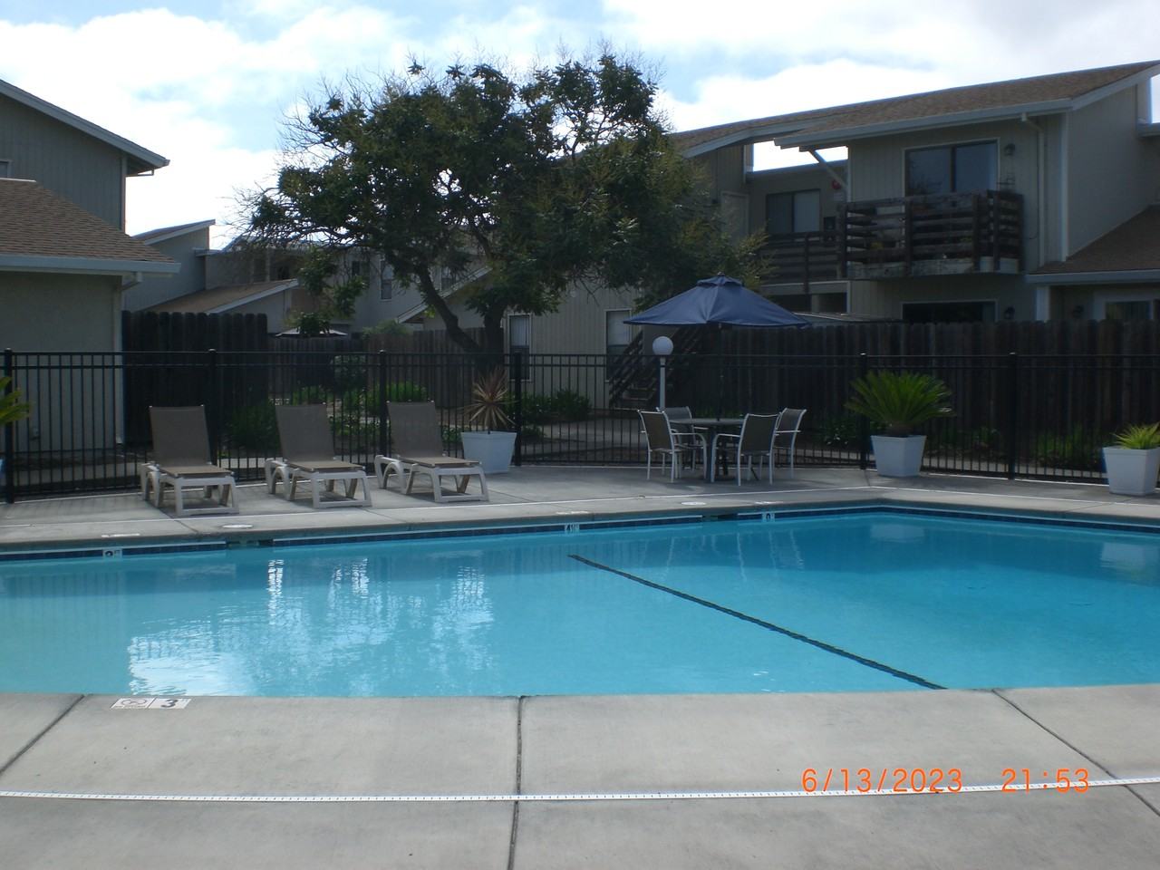 2323 Mcbride Ln - Photo 7 of 9