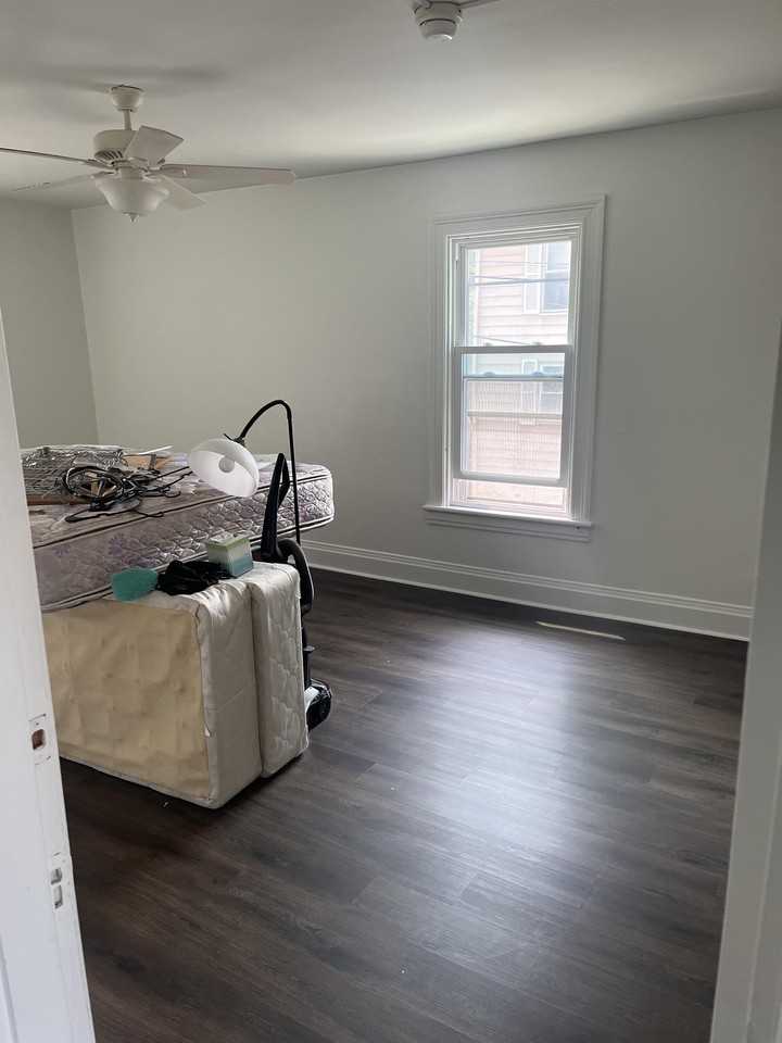 433 Harrison Ave #1 - Photo 6 of 12