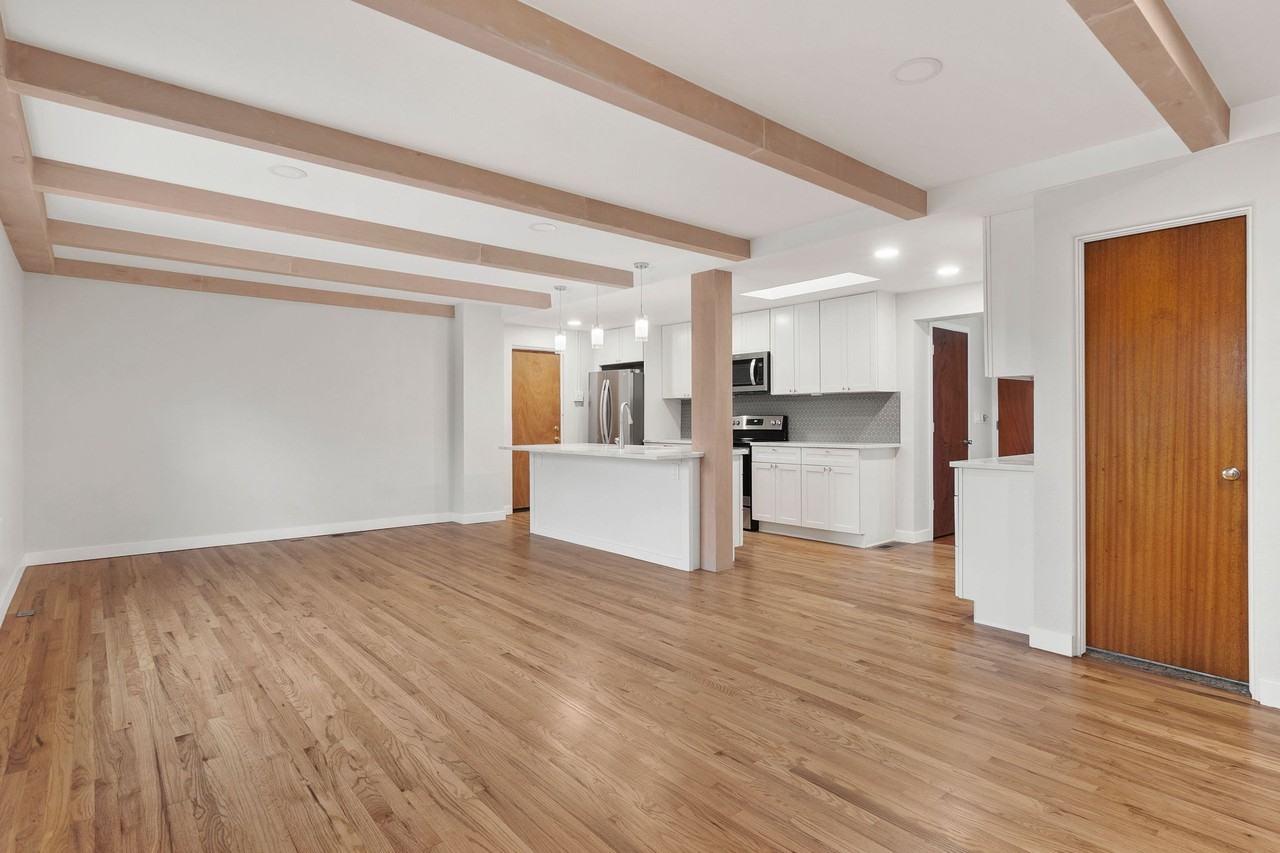 4210 Balsam St #1 - Photo 4 of 32