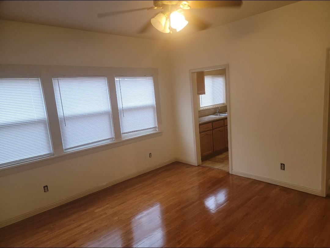 1635 S Burnside Ave - Photo 3 of 11