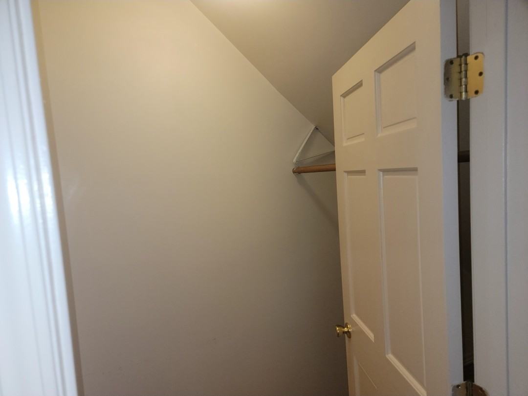 1635 S Burnside Ave - Photo 4 of 11