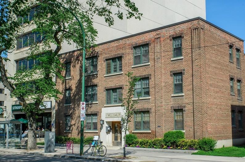 The Tweedsmuir - Photo 2 of 13