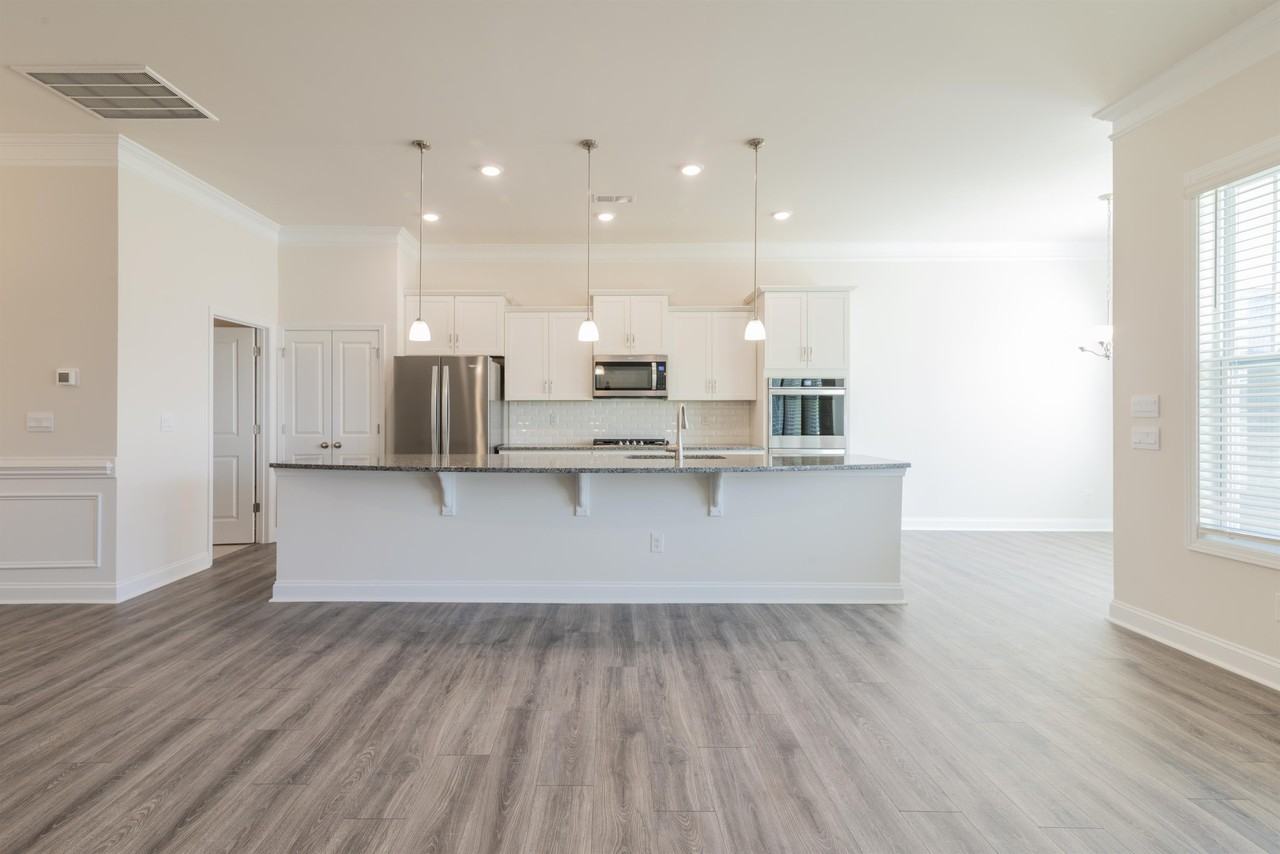 4446 Streamside Rd #1 - Photo 5 of 34