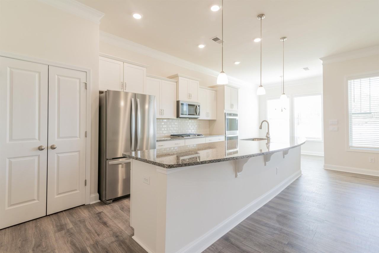 4446 Streamside Rd #1 - Photo 6 of 34