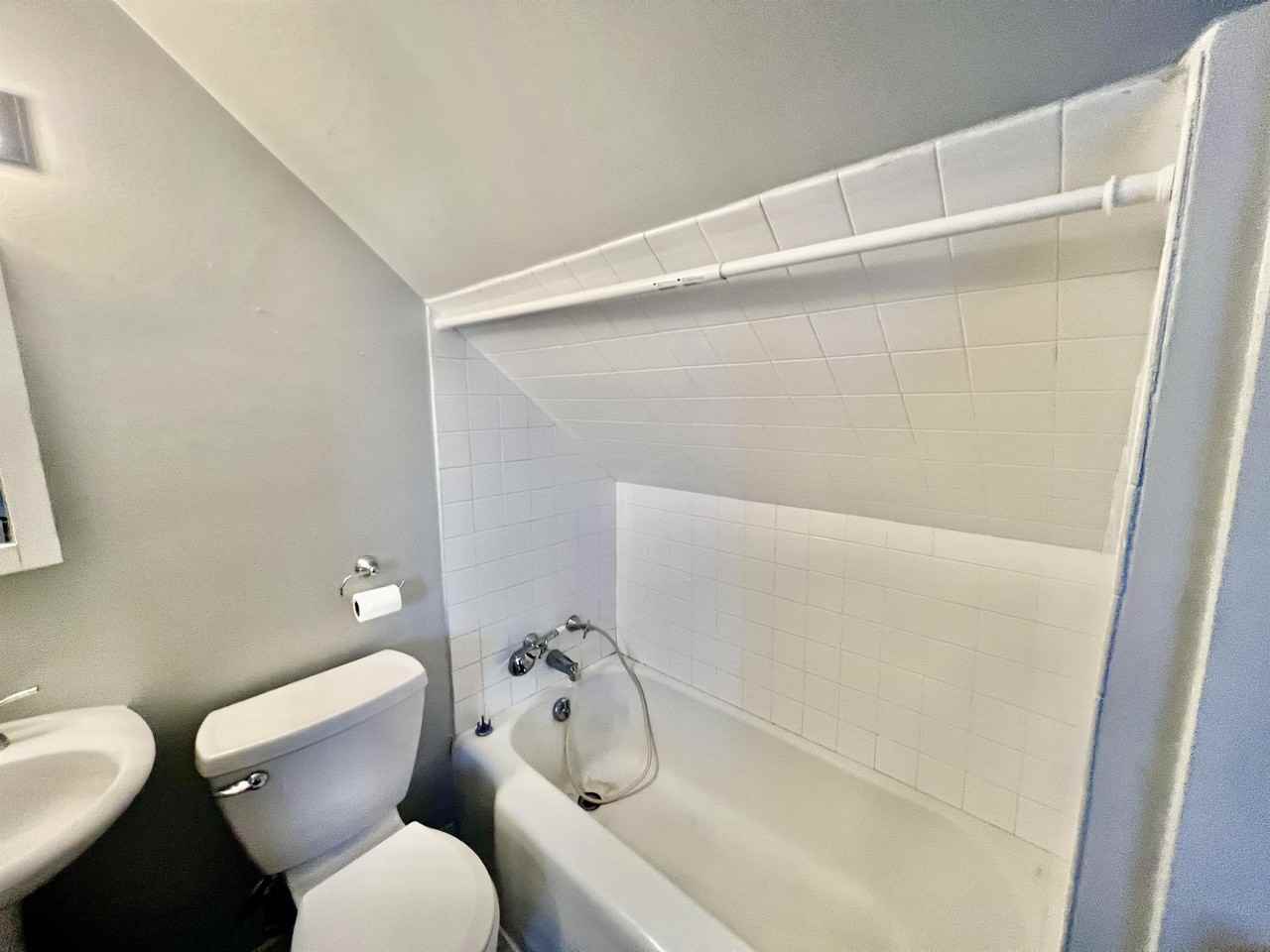 1822 Superior Avenue #1822A - Photo 4 of 10