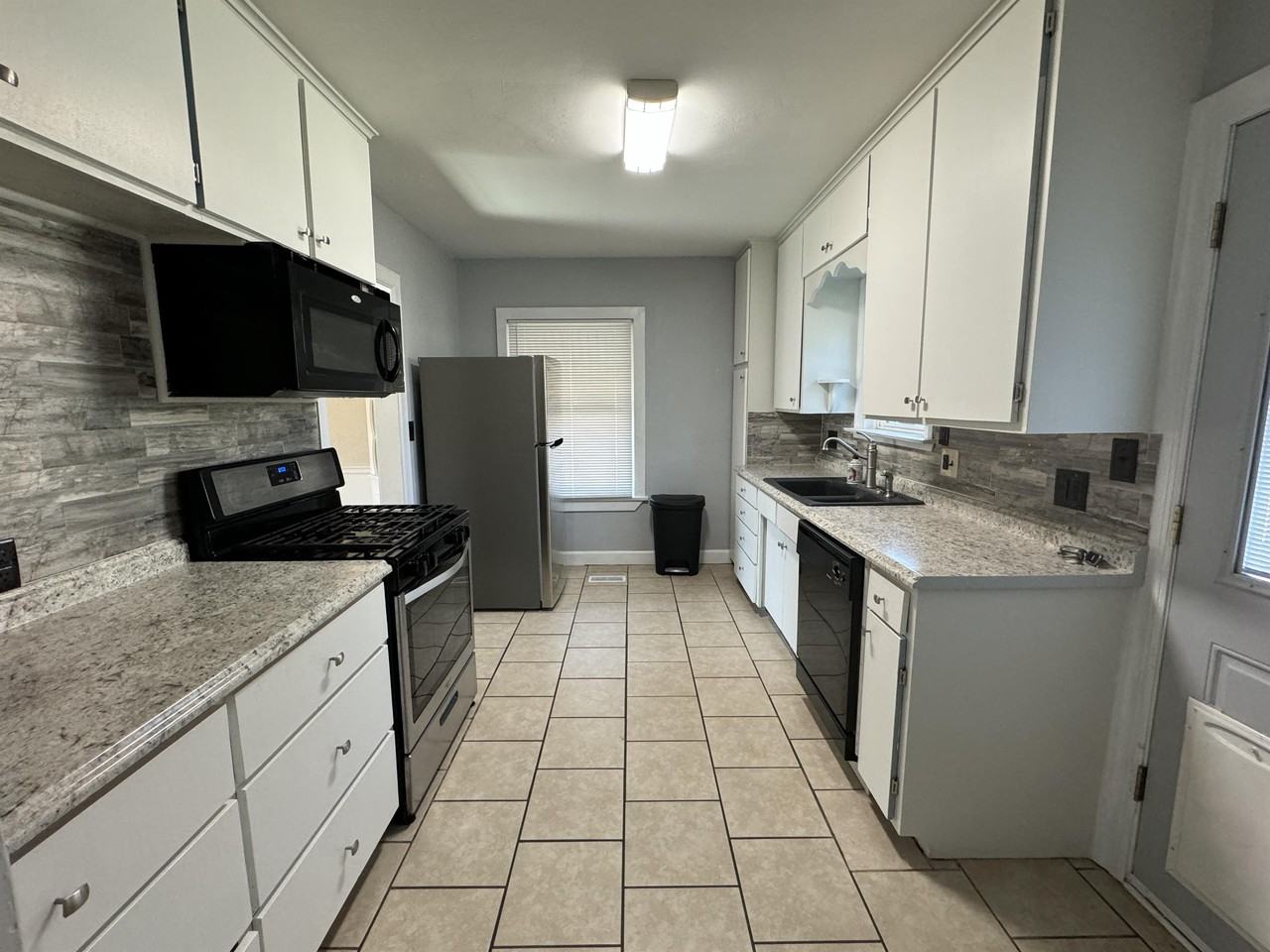 2220 W Broadway Ave #1 - Photo 6 of 50