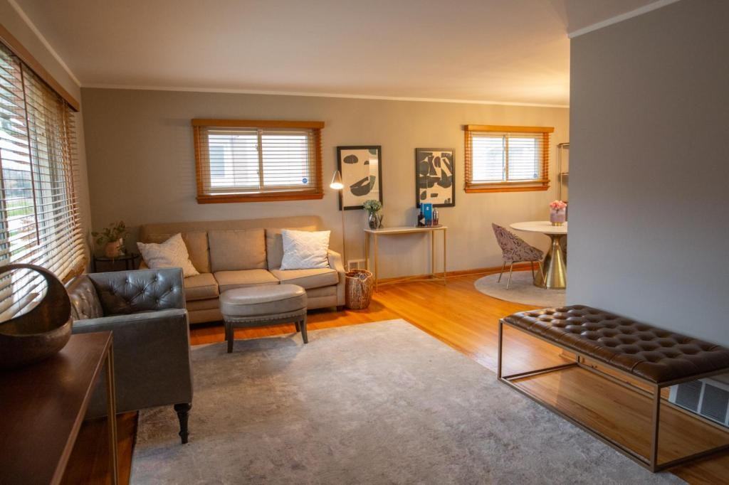 2477 E Livingston Ave - Photo 3 of 47