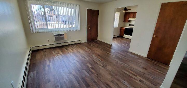 1107 Alderson Ave - Photo 2 of 6