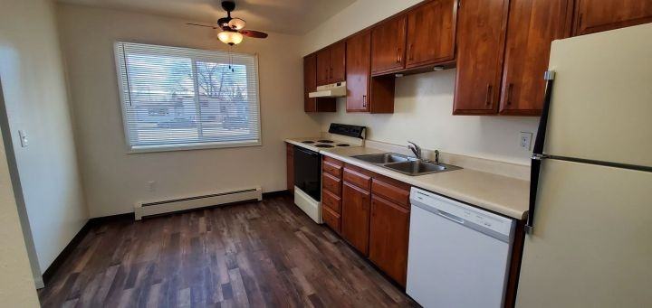 1107 Alderson Ave - Photo 4 of 6