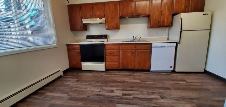 1107 Alderson Ave - Photo 5 of 6