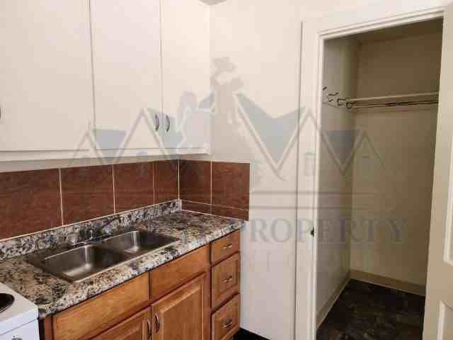 1010 E Grand Ave - Photo 7 of 13