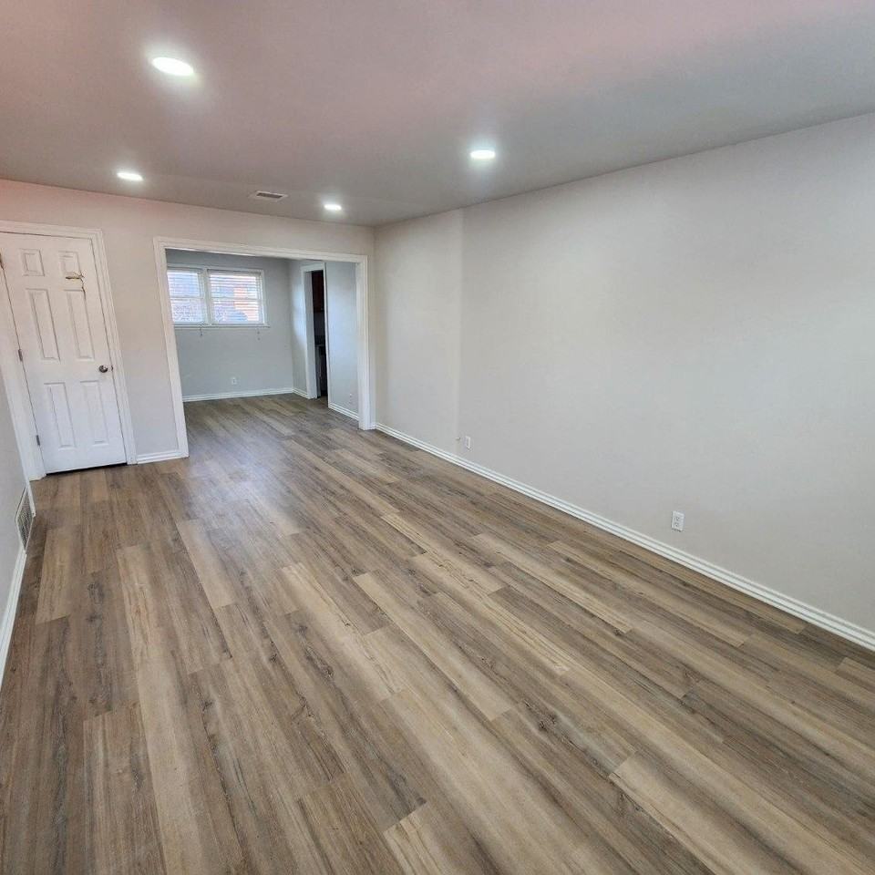 9309 Village Dr - Photo 3 of 16
