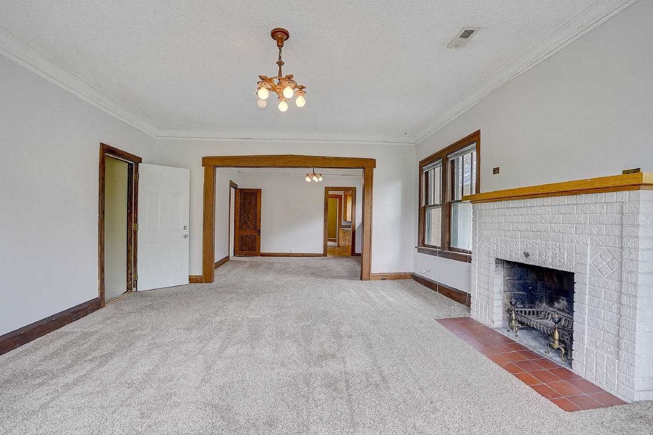 3323 Emerson Ave S - Photo 3 of 24