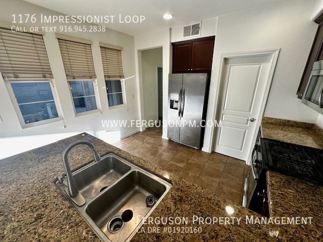 1176 Impressionist Loop - Photo 3 of 20
