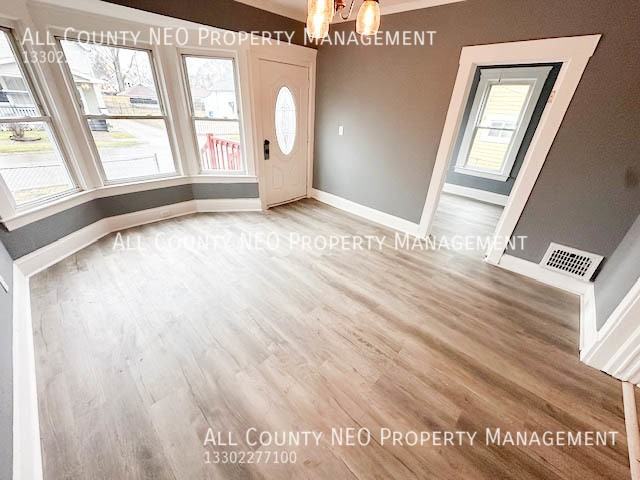 3345 W 56th St - Photo 3 of 25