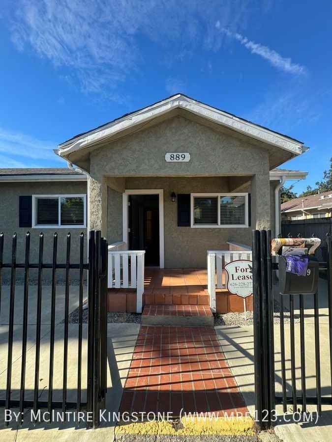 889 Mountain Pl - Photo 2 of 20