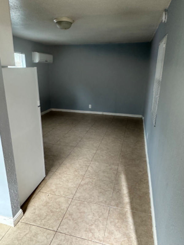 2636 Sharon Ave #B - Photo 3 of 13