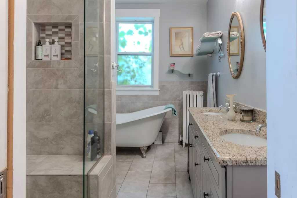 7626 N Greenview Ave #1 - Photo 7 of 22