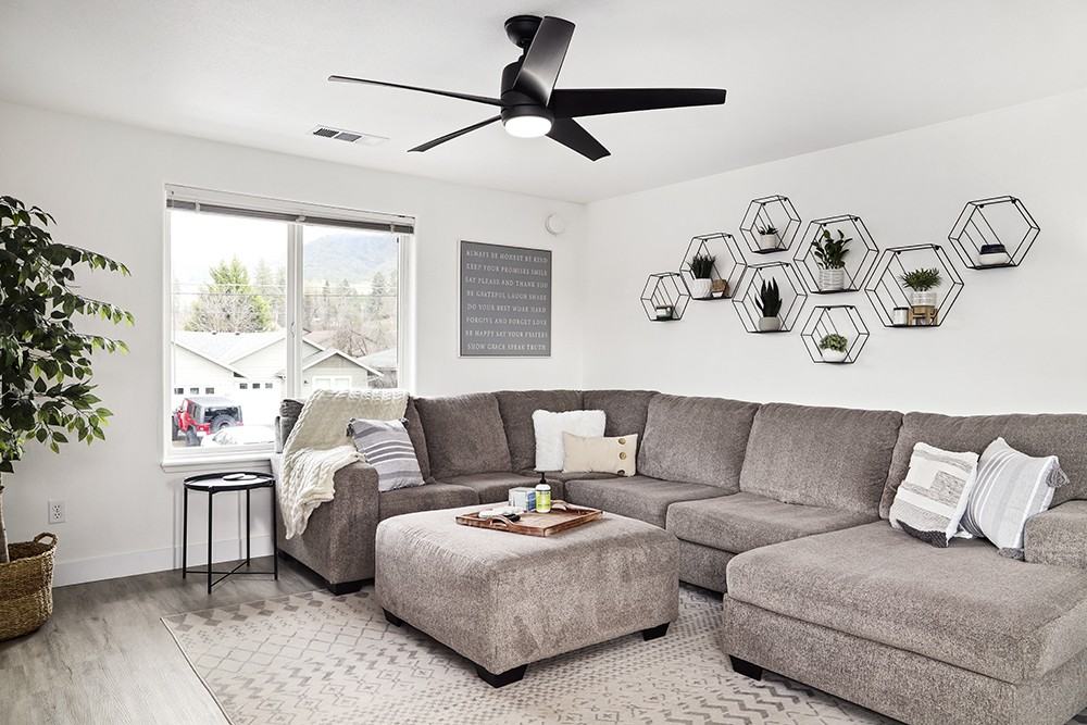 221 Ne Steiger St #NA - Photo 3 of 20