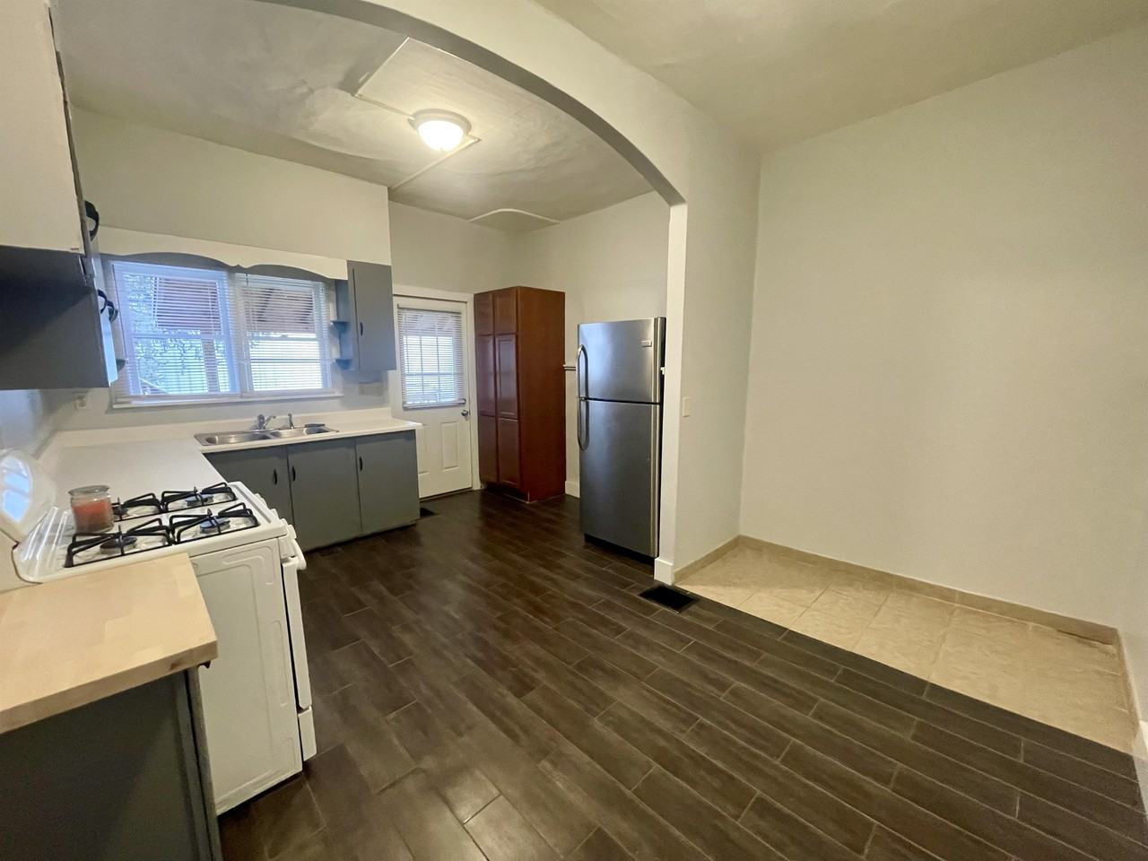 58 E Court St #2 - Photo 2 of 9