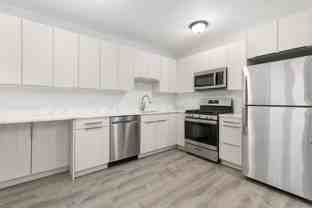 1611 W Juneway Ter #1F - Photo 1 of 1