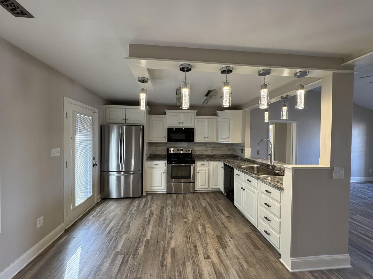 110 Cypress Dr #1 - Photo 3 of 16