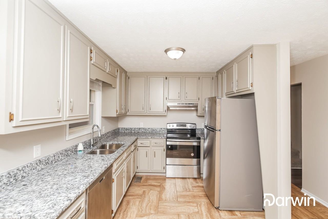 3248 Jessica Dr - Photo 2 of 15