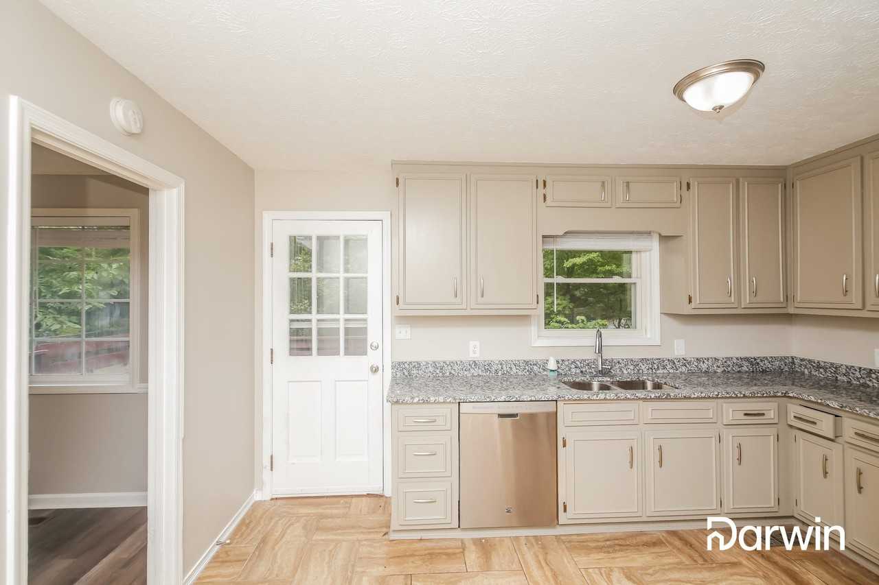 3248 Jessica Dr - Photo 3 of 15