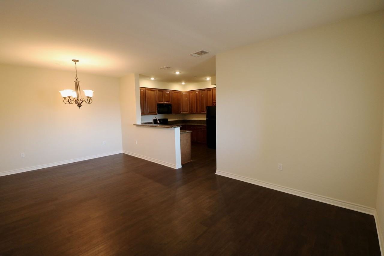 Santa Barbara Luxury Apartment Homes - Photo 2 of 50