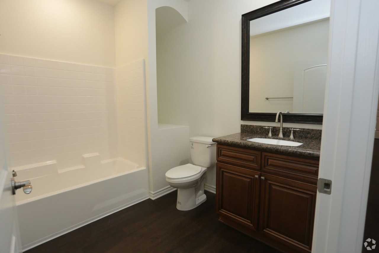 Santa Barbara Luxury Apartment Homes - Photo 5 of 50