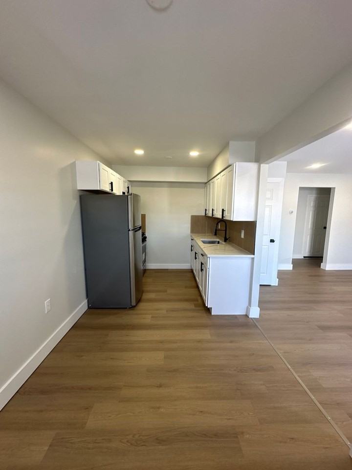 Park Manor Apartments - Photo 2 of 46