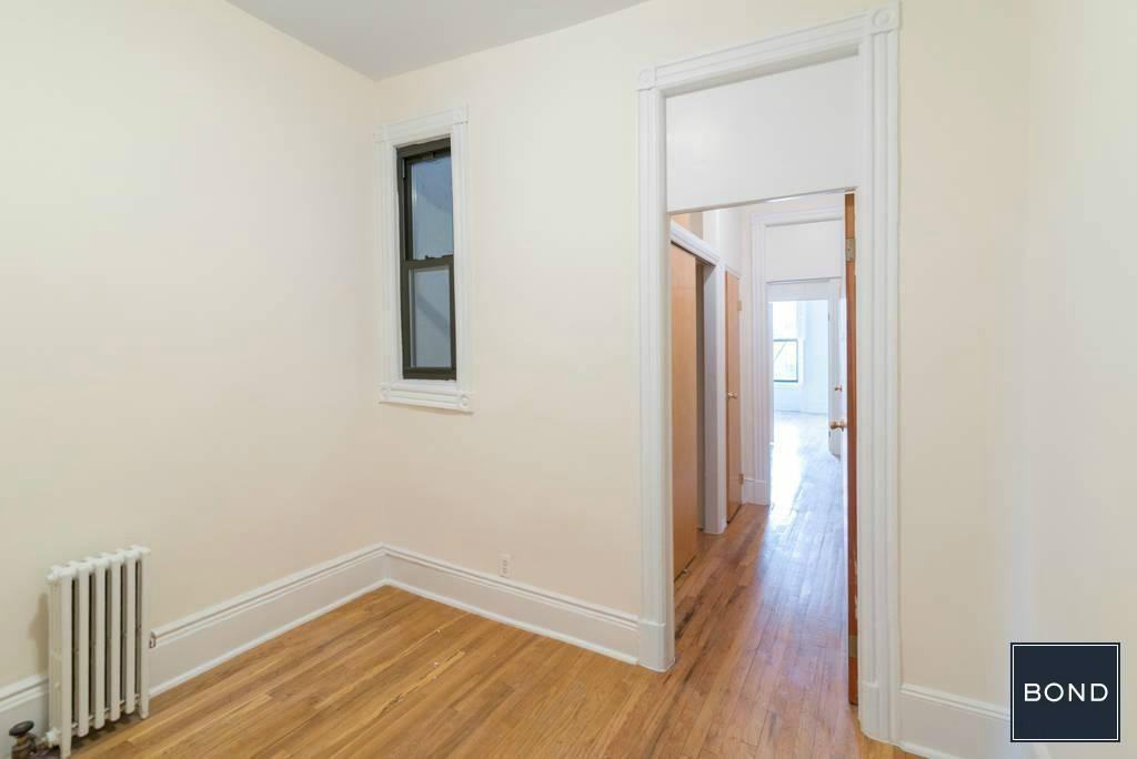 1571 York Ave #2N - Photo 2 of 8