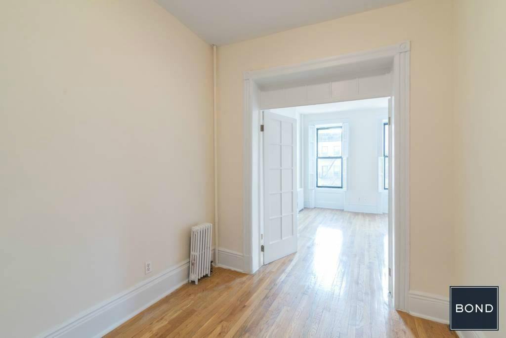 1571 York Ave #2N - Photo 3 of 8