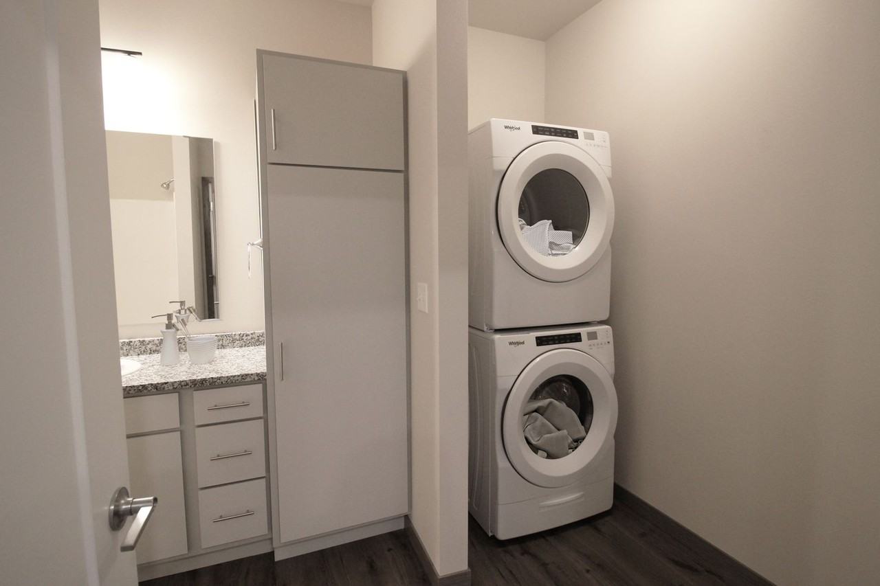 Urban West - Photo 5 of 50