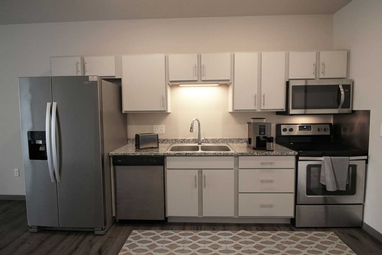 Urban West - Photo 6 of 50