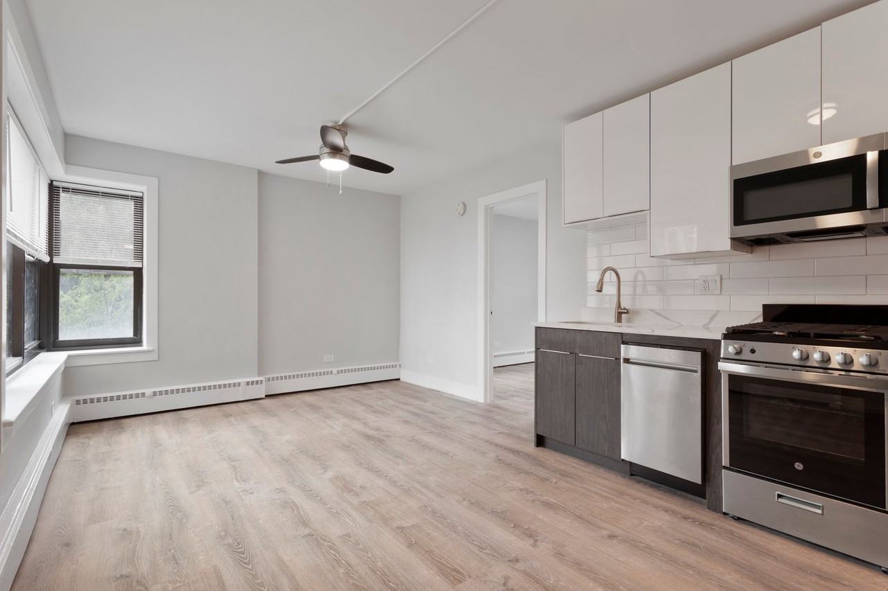 5858 N Sheridan Rd - Photo 2 of 30