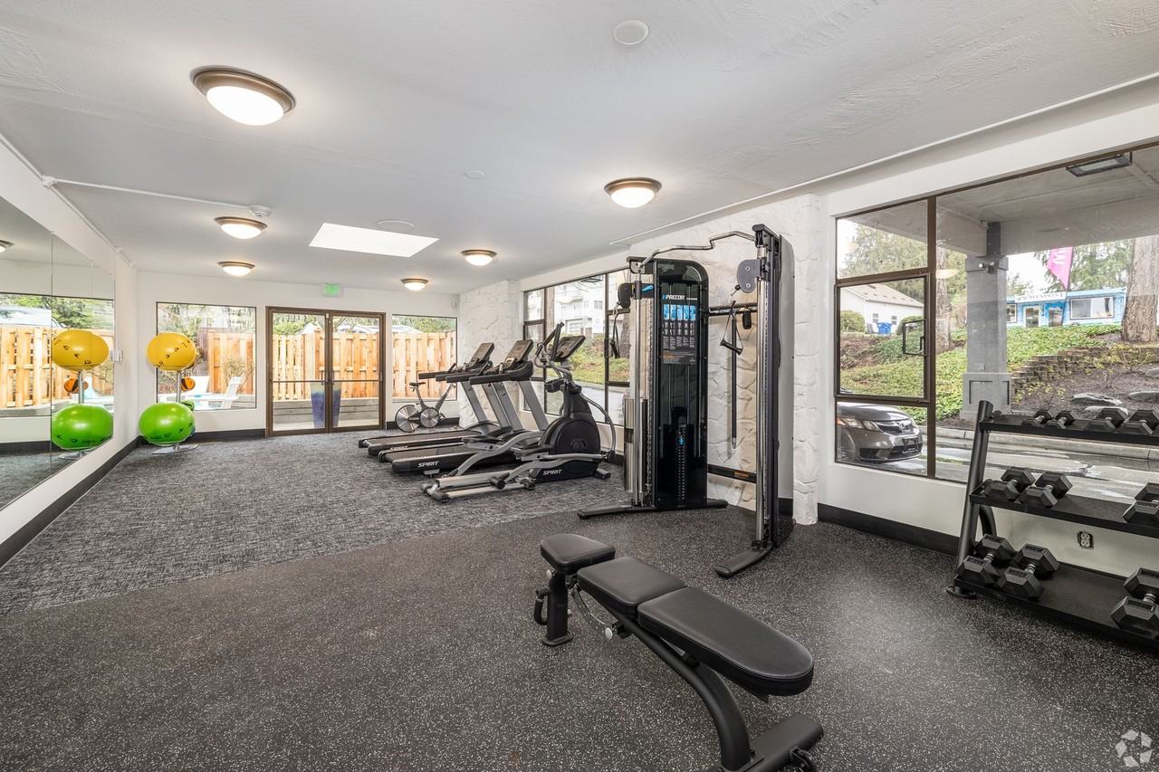 Highlander Apartments - Photo 6 of 39