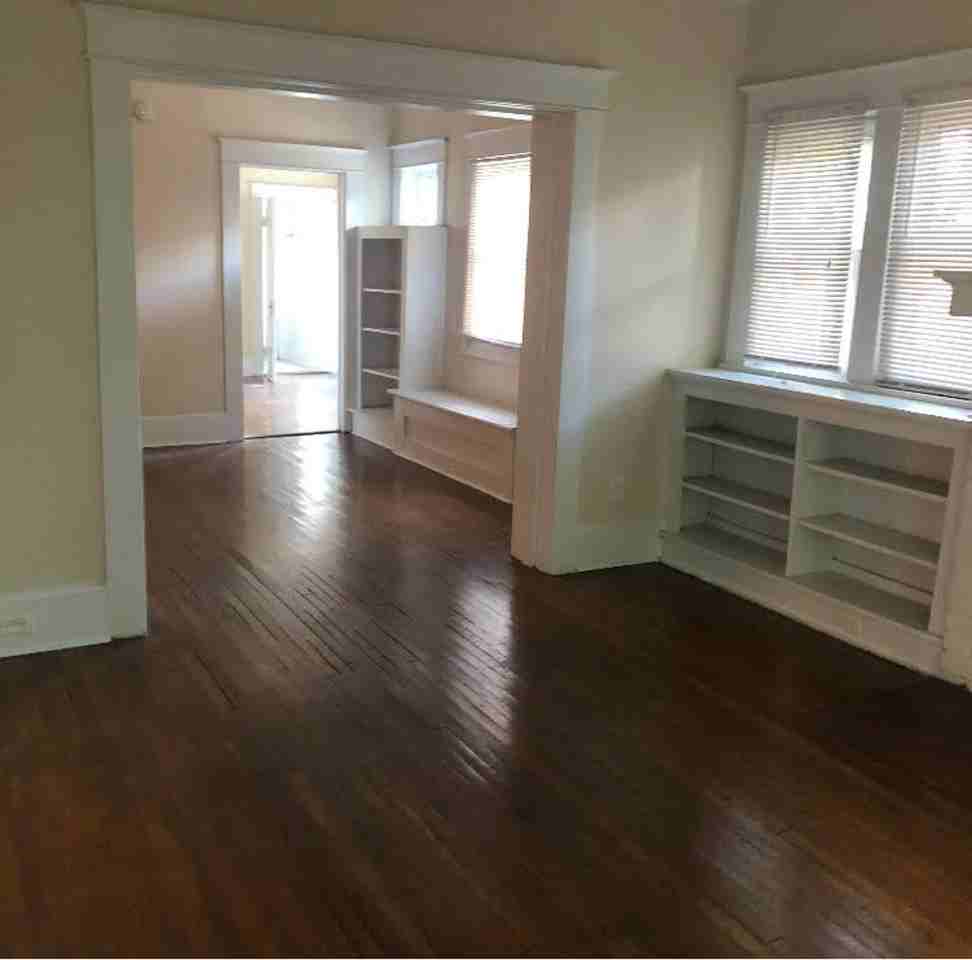 MCCORMICK FLATS - Photo 3 of 8