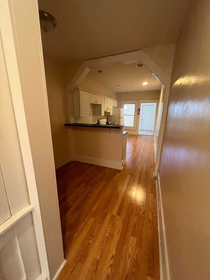 MCCORMICK FLATS - Photo 5 of 8