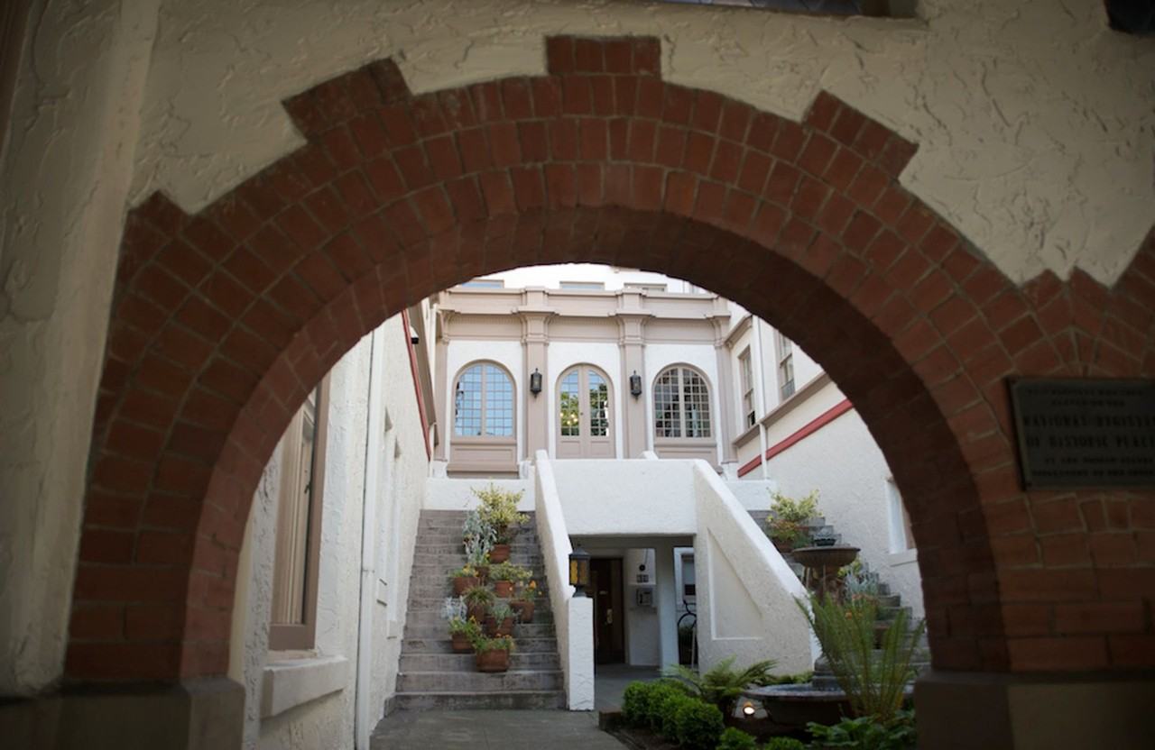 Chelsea Apartments - Photo 4 of 8