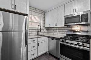 featured image of 7512 Cromwell Dr